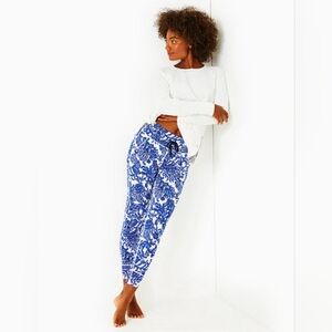 Lilly Pulitzer Luxletic 28" Island Jogger S